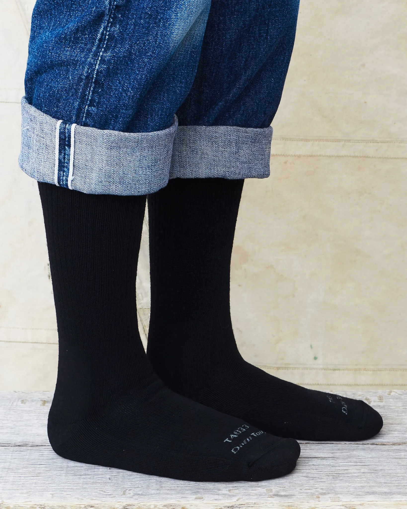 Darn Tough T433 / T4033 Black Boot Sock Heavyweight Tactical With Full Cushion
