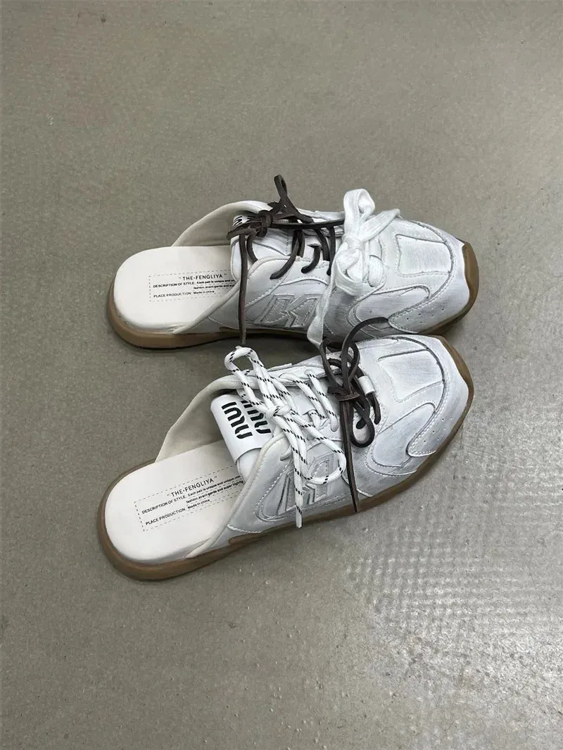Dual-Colored Leather Sneakers for Casual Fitness