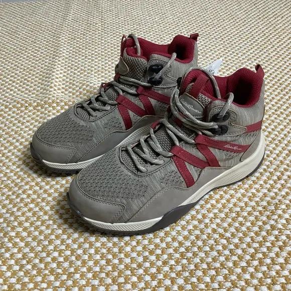 Eddie Bauer hiking men’s sneakers size 6M. NWT