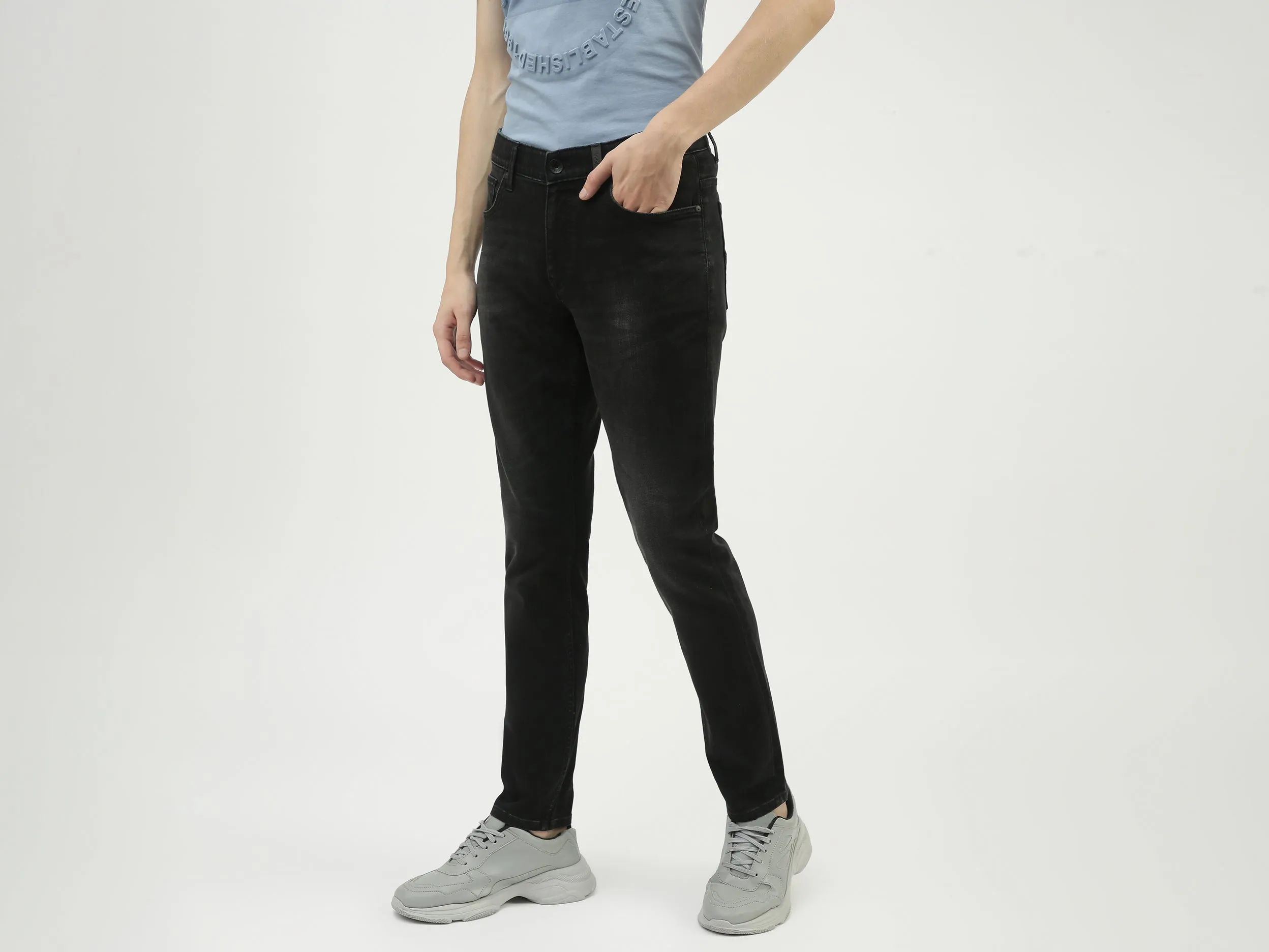 Men Solid Skinny Fit Jeans