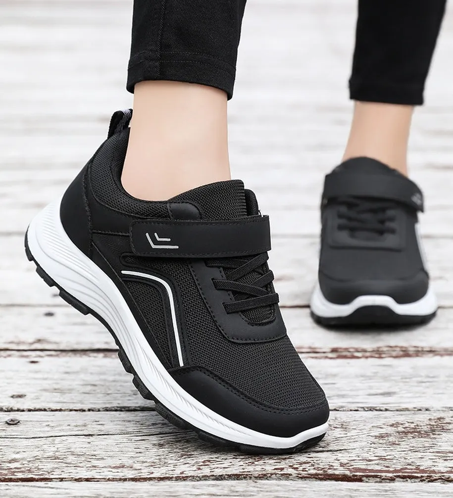 Modern Knitted Trainer Sneakers for Maximum Flexibility and Support