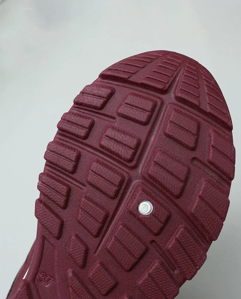 Modern Knitted Trainer Sneakers for Maximum Flexibility and Support