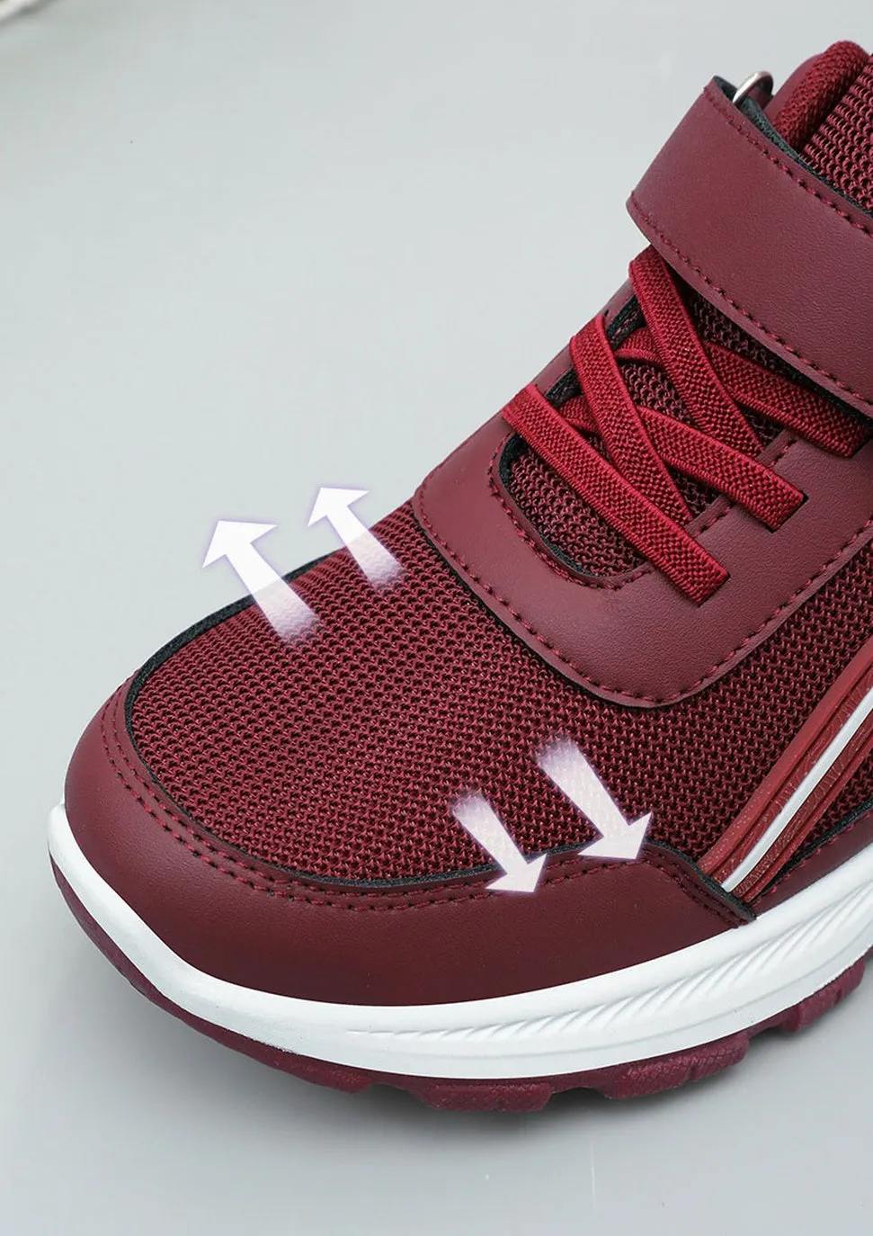 Modern Knitted Trainer Sneakers for Maximum Flexibility and Support
