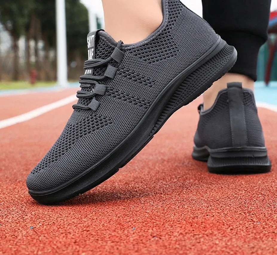 Modern Minimalist Training Shoes Perfect for Casual Outings