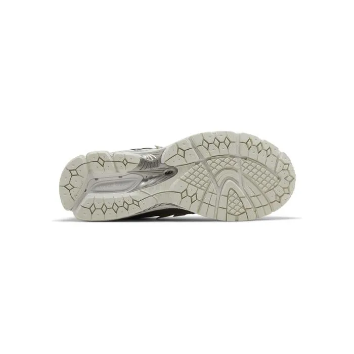 New Balance 1906R 'Silver'