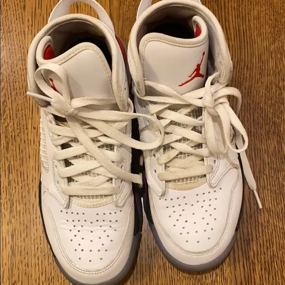 NIKE AIR JORDAN sneakers — size 6