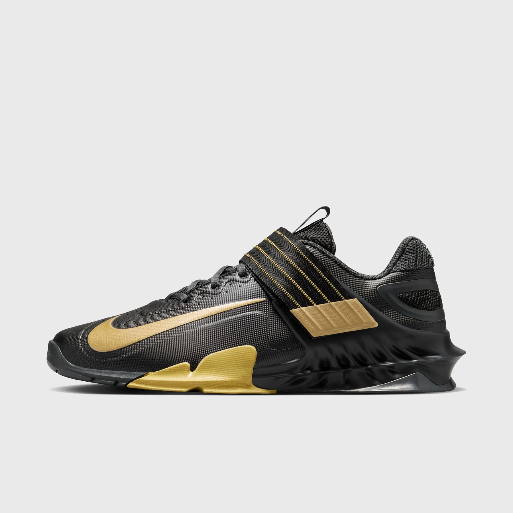 Nike - Savaleos Weightlifting Shoes - BLACK/MET GOLD-ANTHRACITE INFINITE GOLD