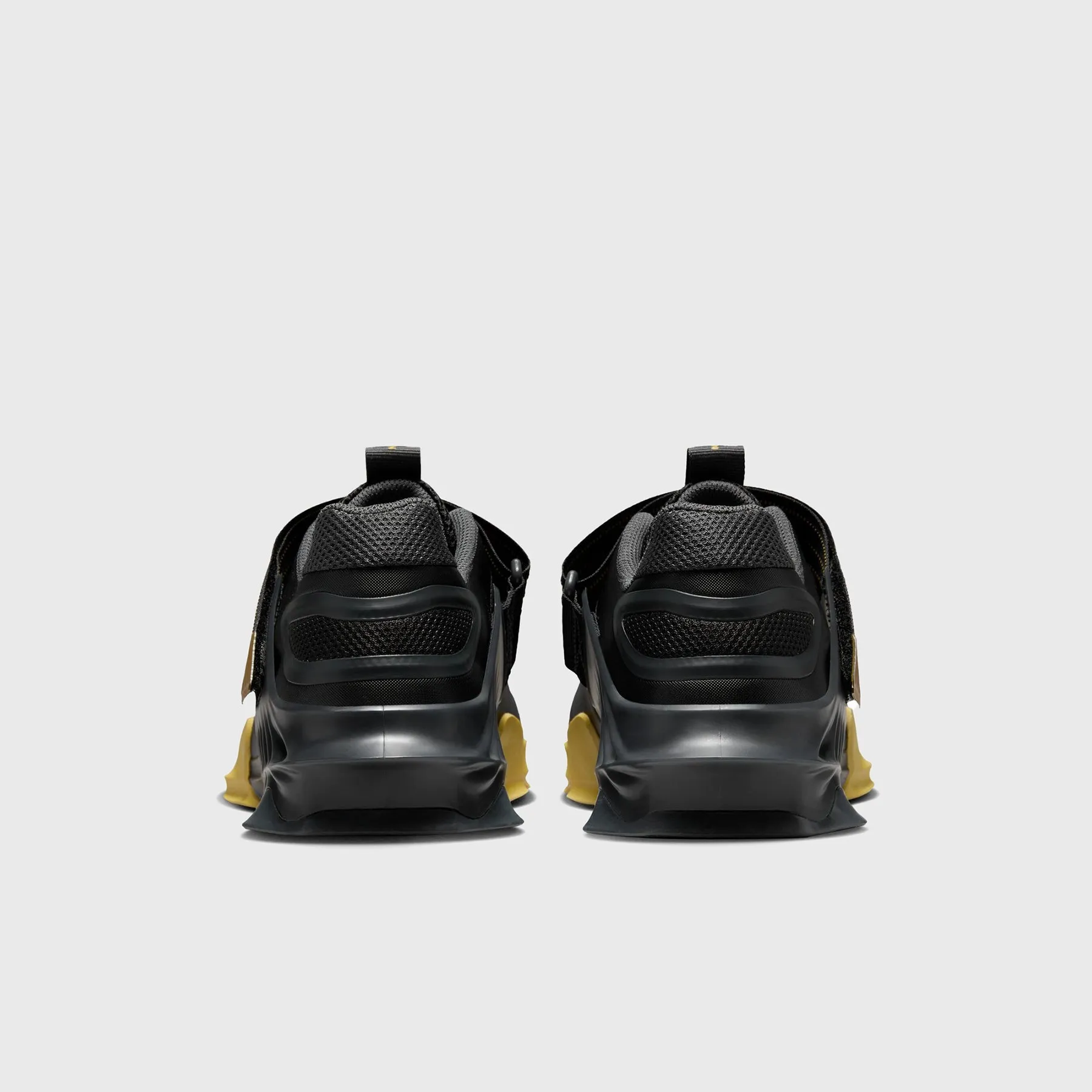 Nike - Savaleos Weightlifting Shoes - BLACK/MET GOLD-ANTHRACITE INFINITE GOLD
