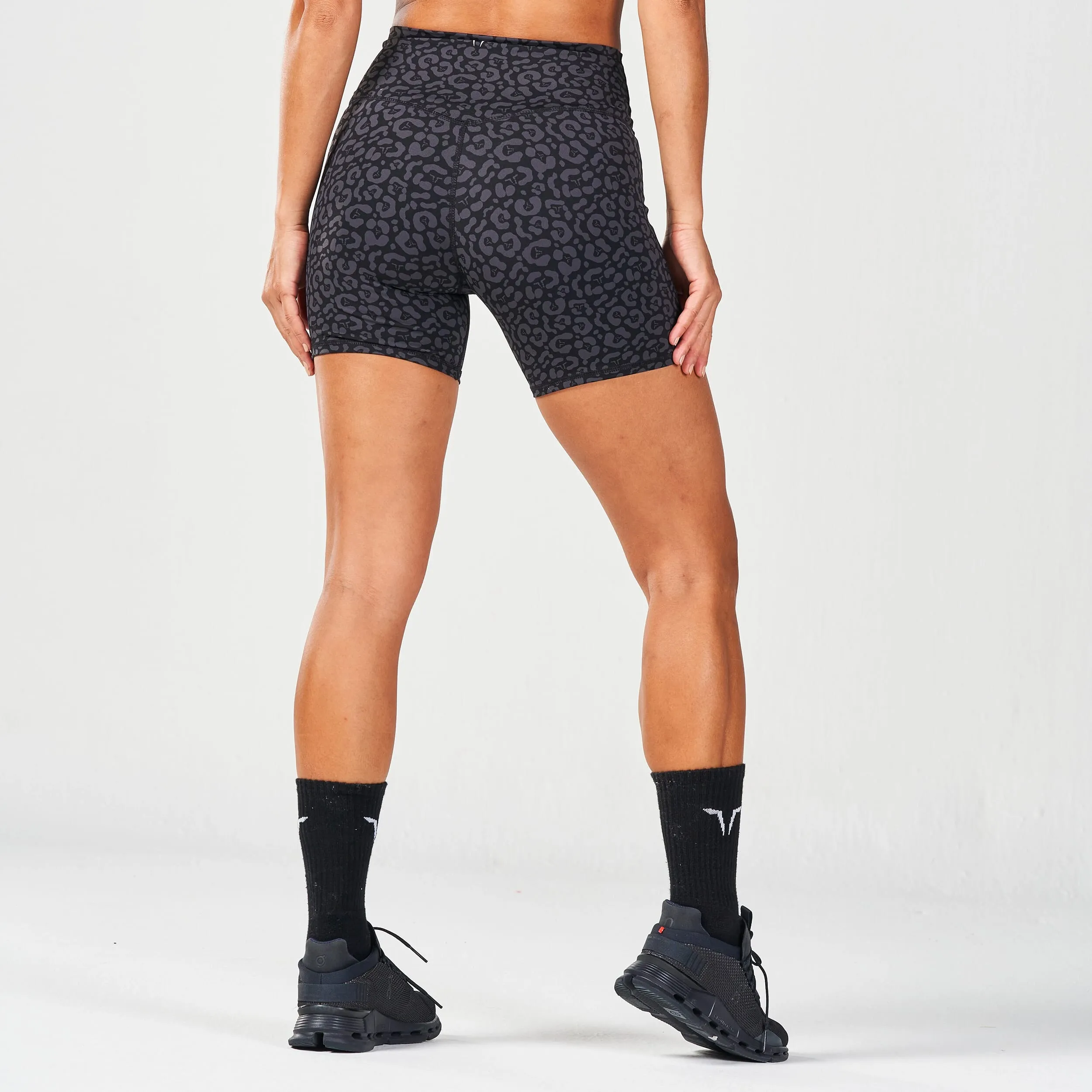 SQUATWOLF UNTAMED 5" BIKER SHORTS