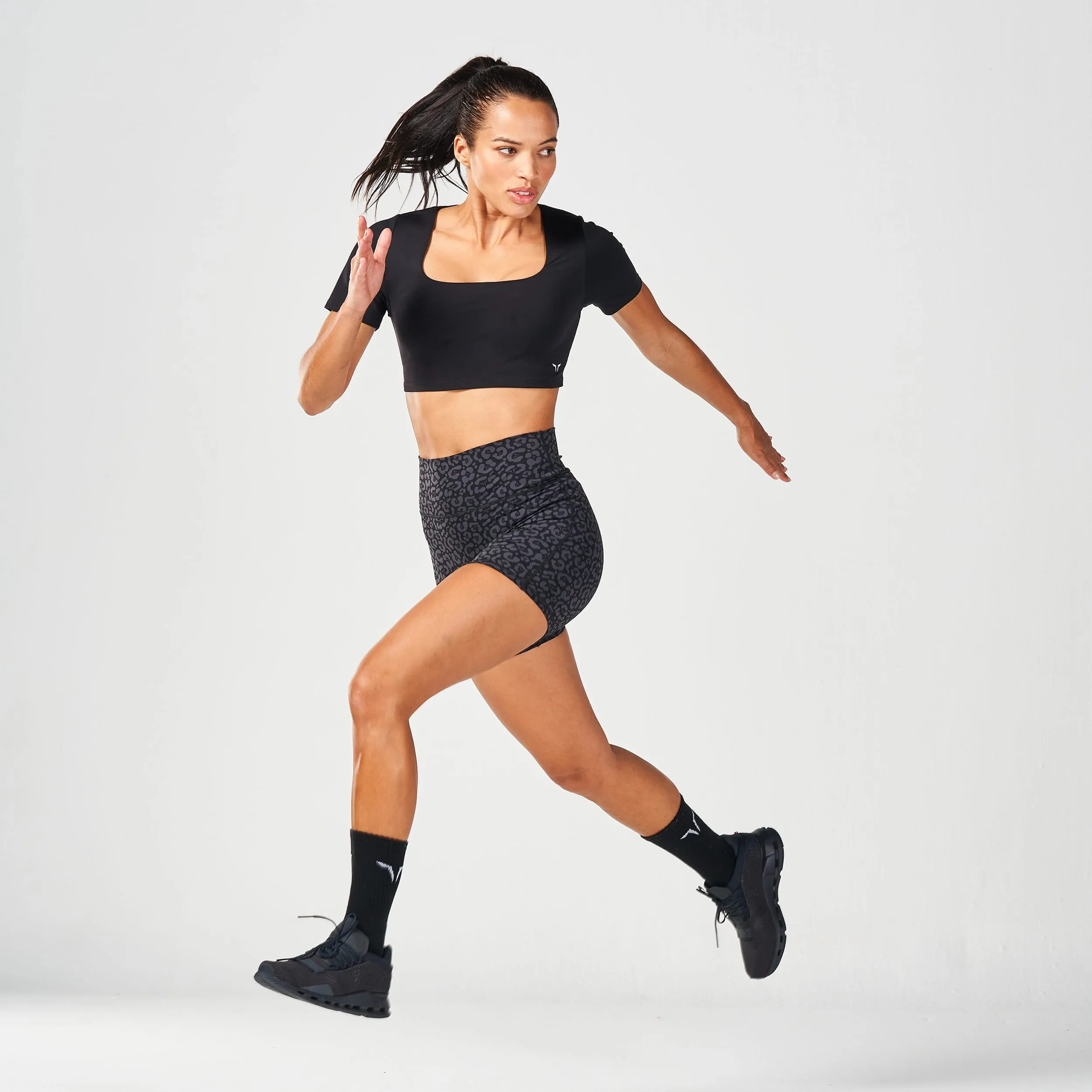 SQUATWOLF UNTAMED 5" BIKER SHORTS