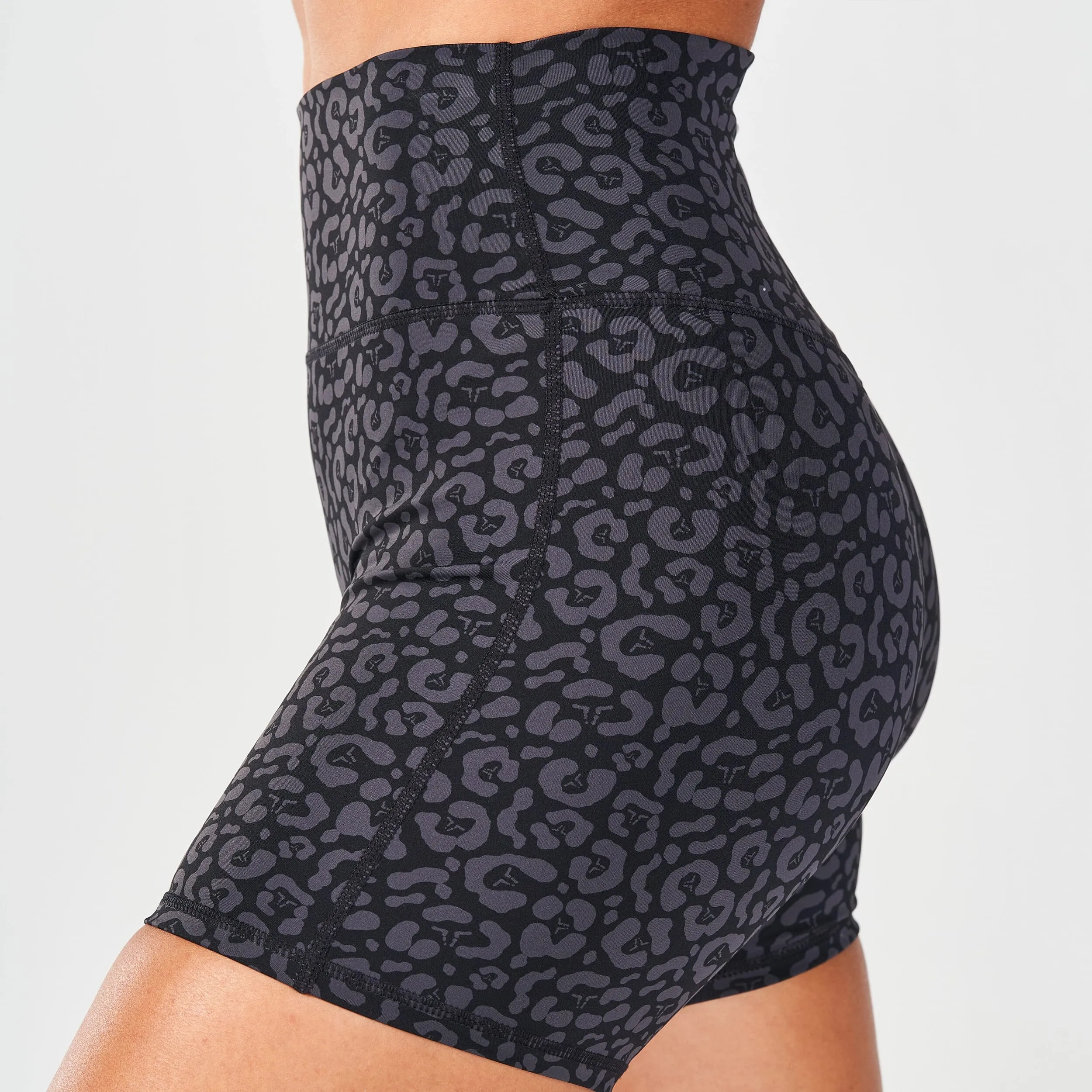 SQUATWOLF UNTAMED 5" BIKER SHORTS
