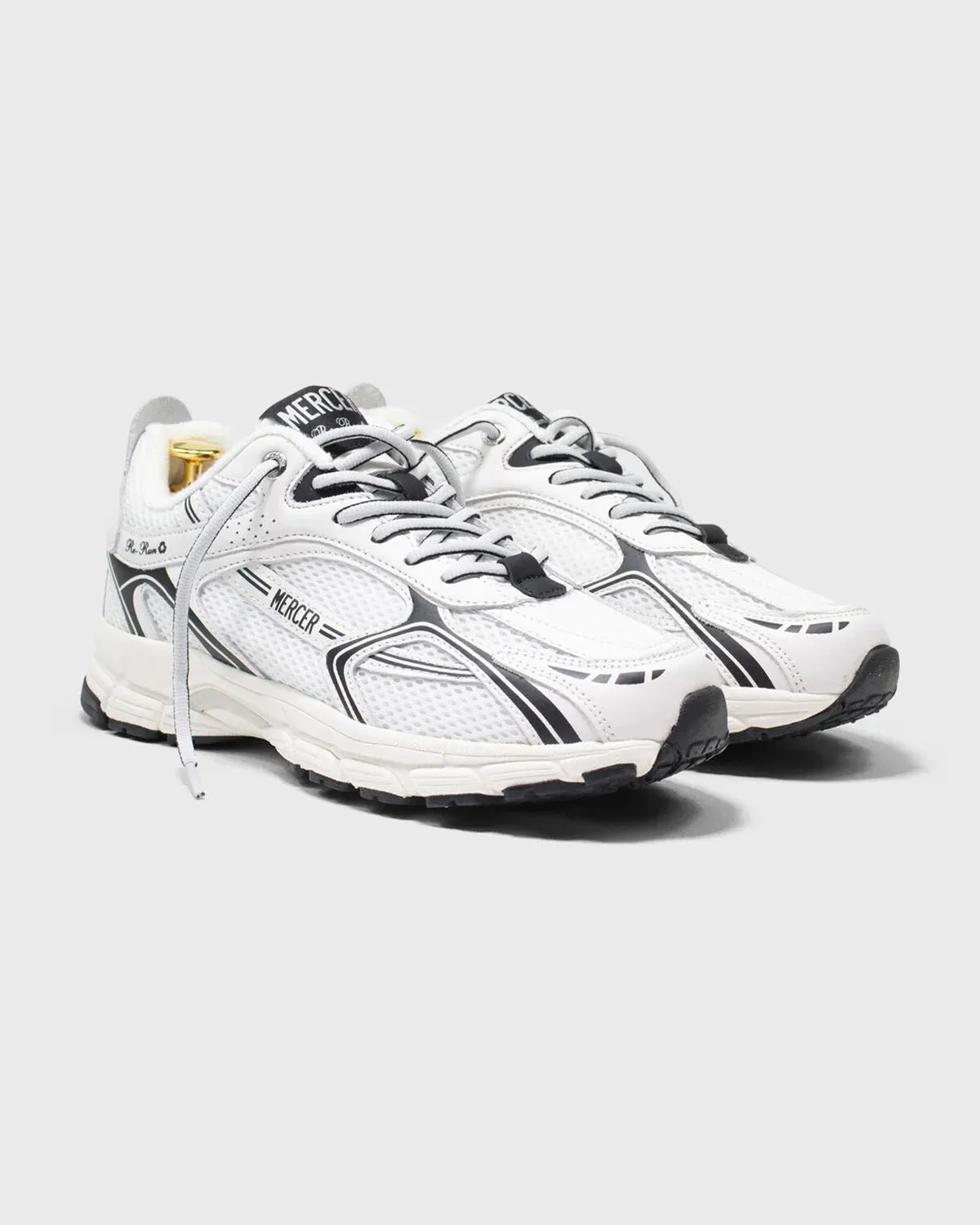 The re-run speed in white/black