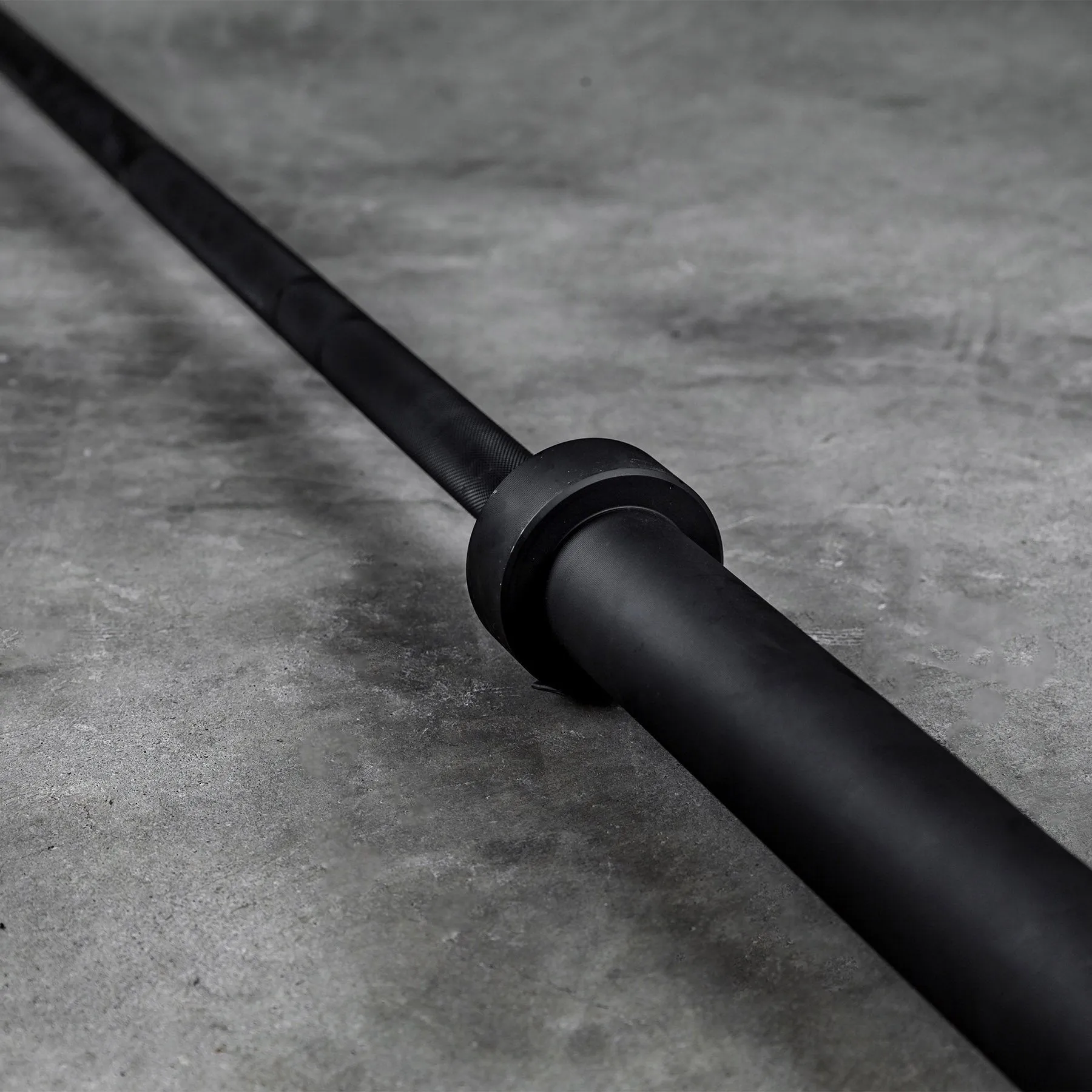 TWL - MEN'S PREMIUM 20Kg BARBELL - BLACK