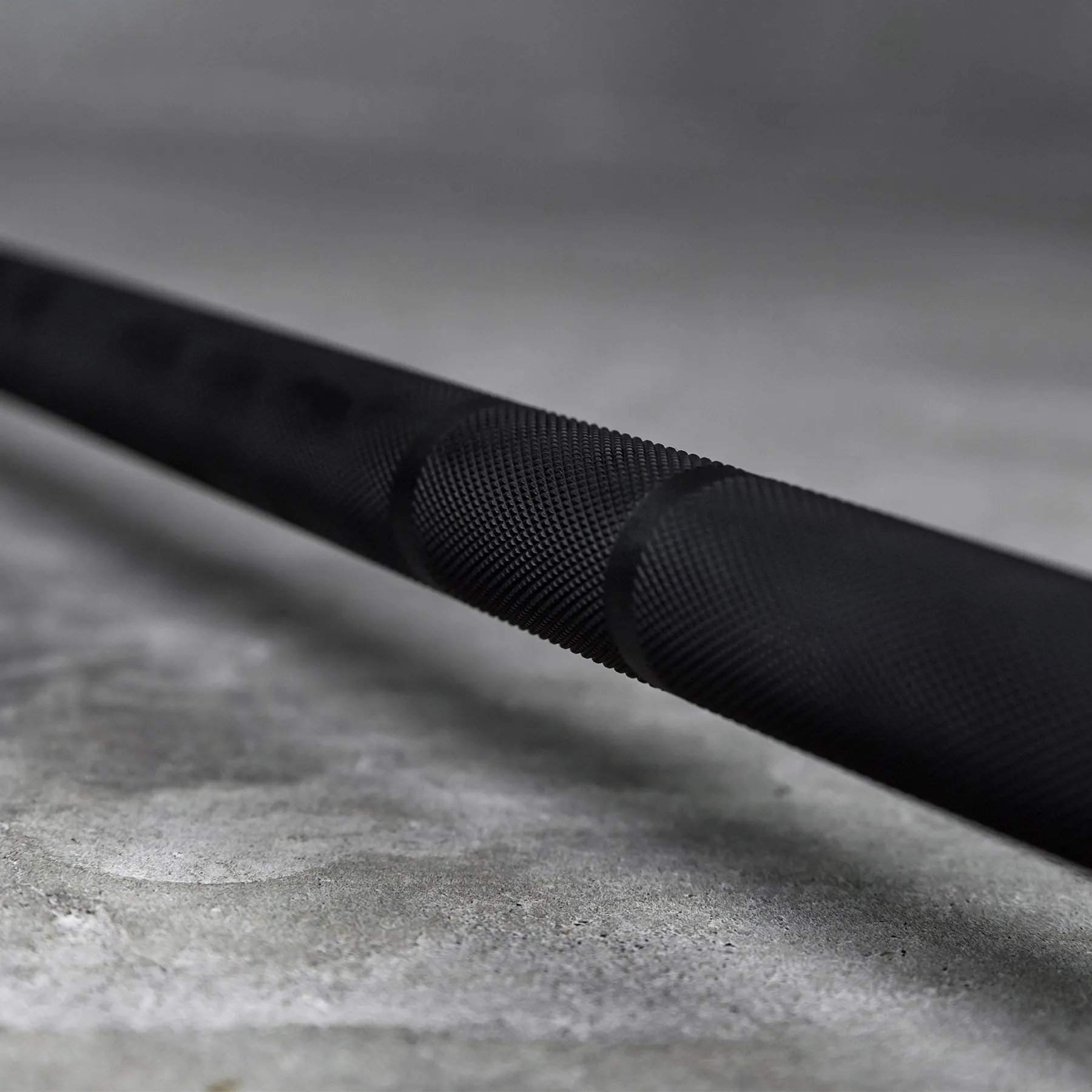 TWL - WOMEN'S PREMIUM 15Kg BARBELL - BLACK